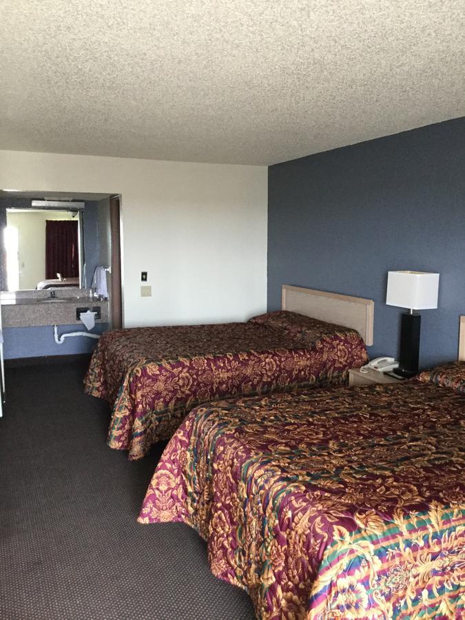 Country Inn Motel Waukomis Экстерьер фото